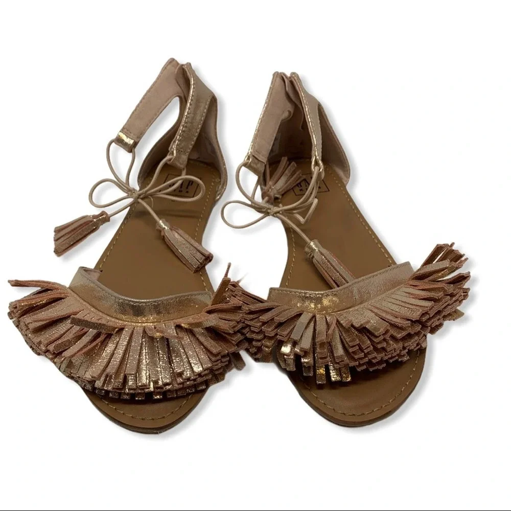 Gap gold shimmery boho fringe‎ sandal size 2